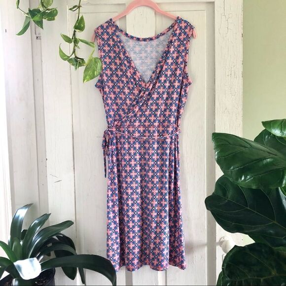 NEW ✨ T By Talbots Geo Print Belted Wrap Dress - Picture 4 of 8